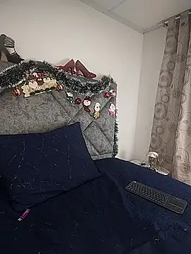 Shantey Laurent online show from 12/21/25, 02:52