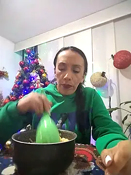 Shantey Laurent online show from 11/22/25, 12:43