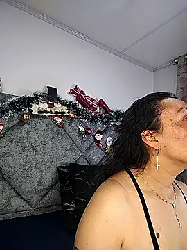 Shantey Laurent online show from 12/17/25, 02:44