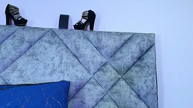 Shantey Laurent online show from 11/14/25, 12:42