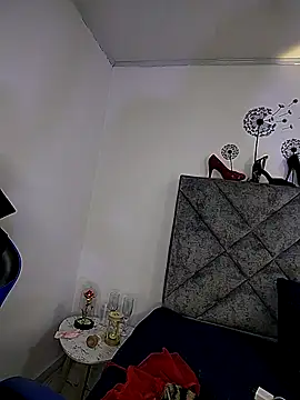 Shantey Laurent online show from 01/06/26, 01:26