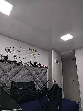 Shantey Laurent online show from 05/12/26, 01:06
