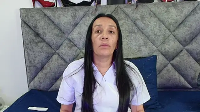 Shantey Laurent online show from 02/18/26, 05:42