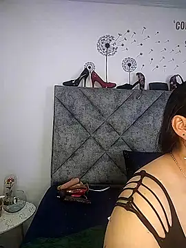 Shantey Laurent online show from 03/01/26, 03:23