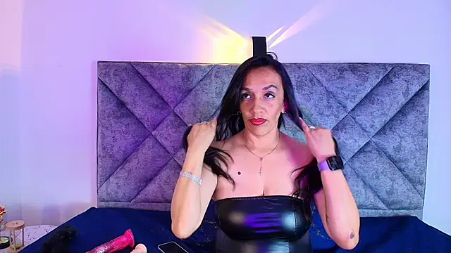 Shantey Laurent online show from 10/06/25, 06:41