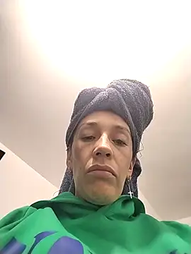 Shantey Laurent online show from 10/31/25, 10:45