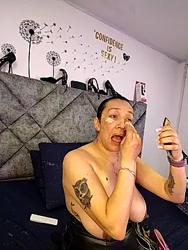 Shantey Laurent online show from 02/22/26, 02:41