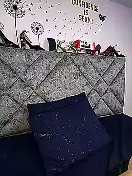 Shantey Laurent online show from 04/12/26, 04:54