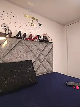 Snapshot of Shantey_Laurent chatting on 07/11/26, 01:22 Shantey Laurent online show from 07/11/26, 01:22