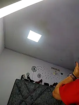 Shantey Laurent online show from 02/10/26, 02:27