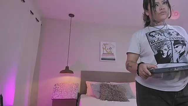 Katyrousee online show from 02/21/26, 07:05