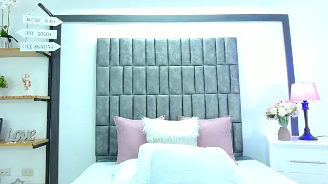 Skyler Fox  online show from 01/10/26, 08:37