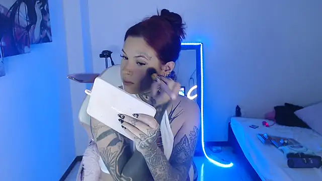 Maddy Vicius19 online show from 11/12/25, 09:40