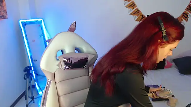 Maddy Vicius19 online show from 10/27/25, 10:11