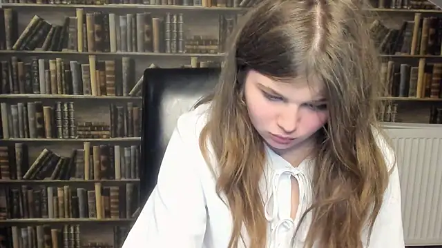 Lilly Jess online show from 11/09/25, 07:40