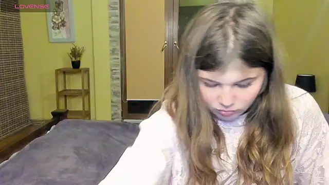 Lilly Jess online show from 10/30/25, 07:44