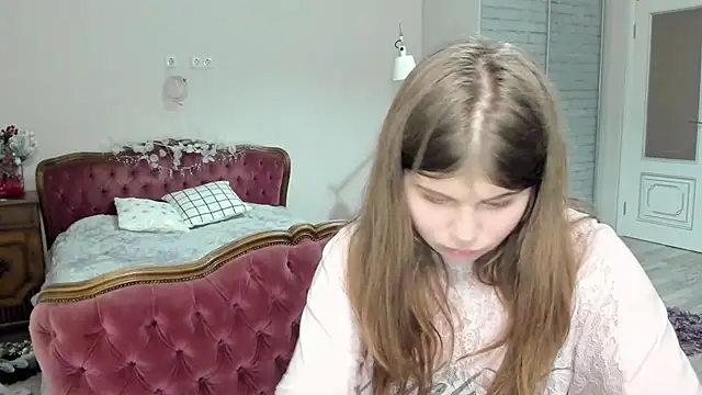 Lilly Jess online show from 12/19/25, 11:29