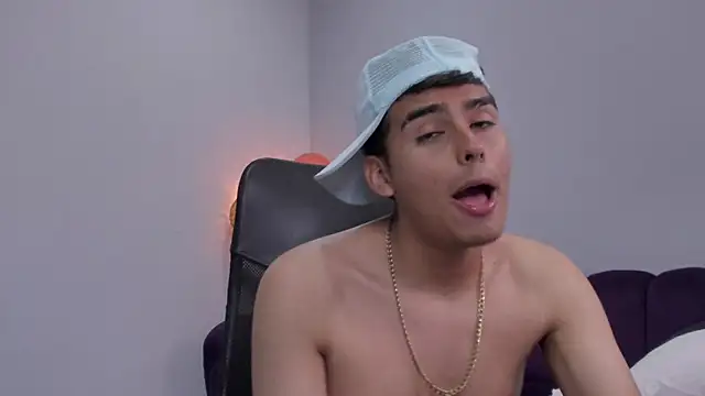 Matthewlodge online show from 11/18/25, 03:04