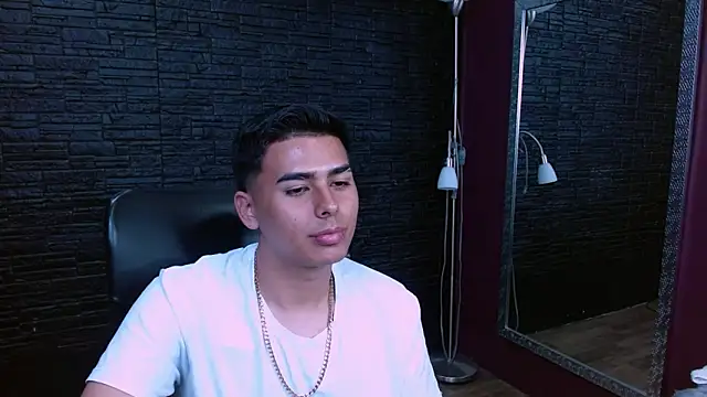 Matthewlodge online show from 12/17/25, 06:13