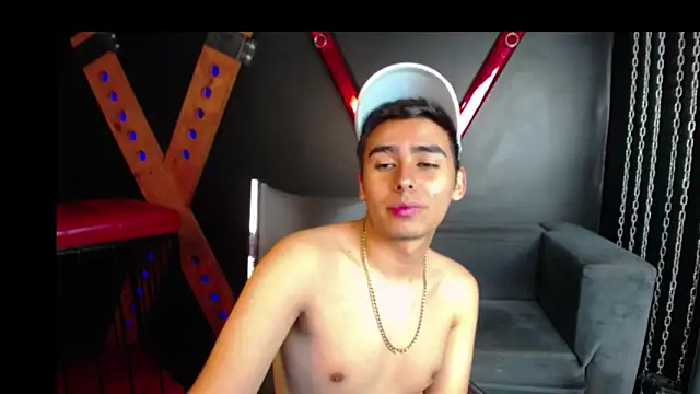 Matthewlodge online show from 10/28/25, 01:21