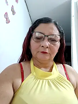 Snapshot of marfil_milf chatting on 10/18/25, 03:36 marfil milf online show from 10/18/25, 03:36
