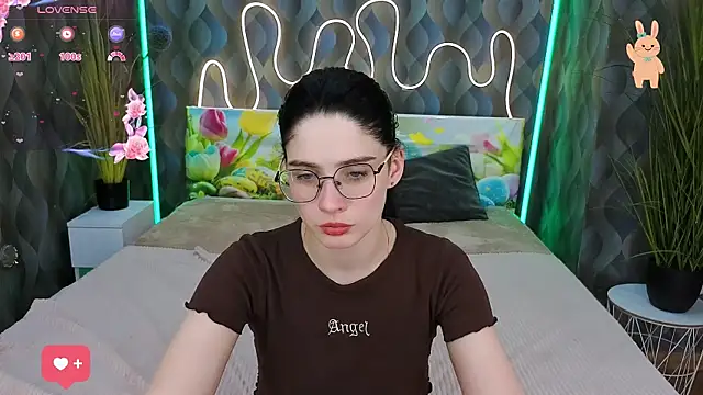 Charming Mysteriousss online show from 04/06/26, 01:12