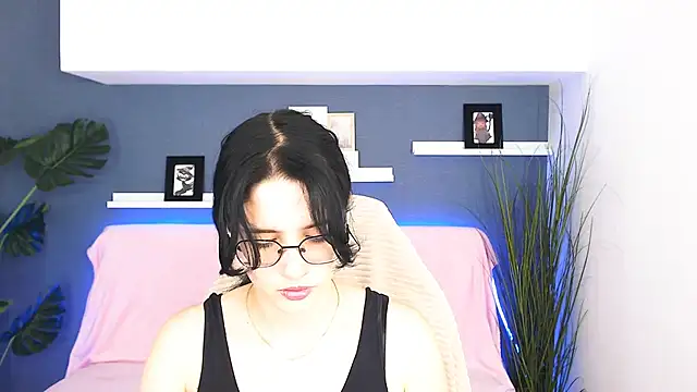 Snapshot of Charming_Mysteriousss chatting on 10/13/25, 12:40 Charming Mysteriousss online show from 10/13/25, 12:40