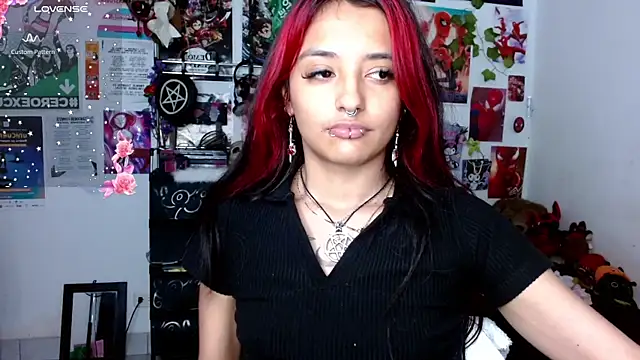 carolinerue online show from 04/14/26, 03:44