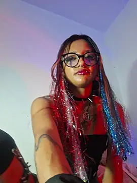 carolinerue online show from 11/10/25, 11:15