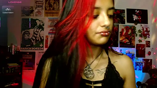 carolinerue online show from 04/11/26, 09:02