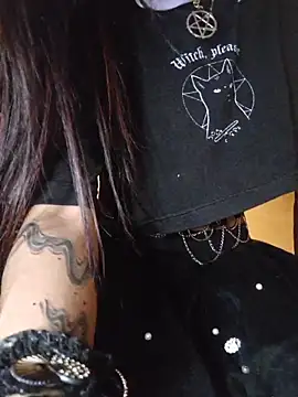 carolinerue online show from 02/15/26, 11:47