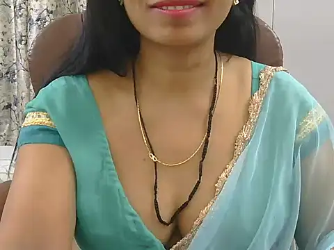 Snapshot of MISS_SOMIYA chatting on 04/15/26, 08:42 MISS SOMIYA online show from 04/15/26, 08:42