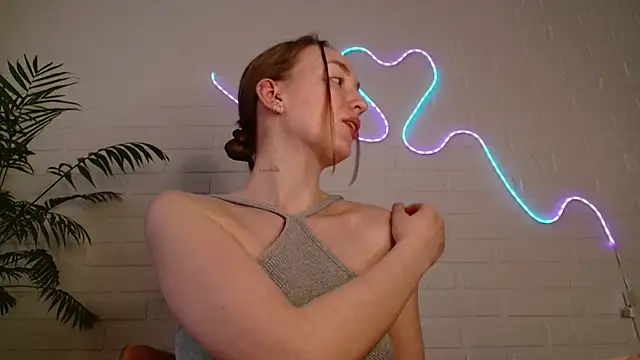 WhitePrincessLuna online show from 02/11/26, 02:17