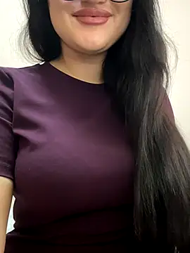 Snapshot of Molly-molly- chatting on 11/07/25, 10:53 Molly-molly- online show from 11/07/25, 10:53