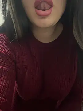 Snapshot of Molly-molly- chatting on 01/14/26, 06:17 Molly-molly- online show from 01/14/26, 06:17