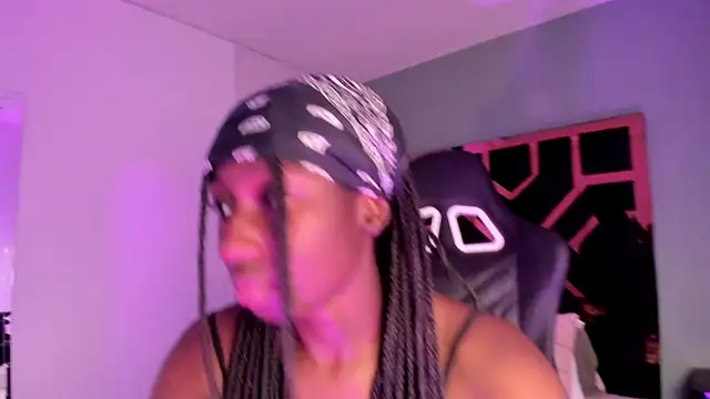 Madison Monroe  online show from 09/25/25, 11:27