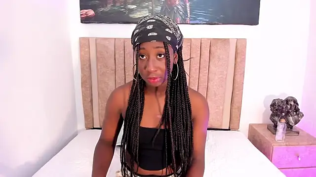 Madison Monroe  online show from 10/06/25, 12:17