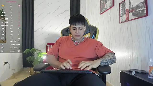 Snapshot of xKevyn chatting on 11/15/25, 12:20 xKevyn online show from 11/15/25, 12:20