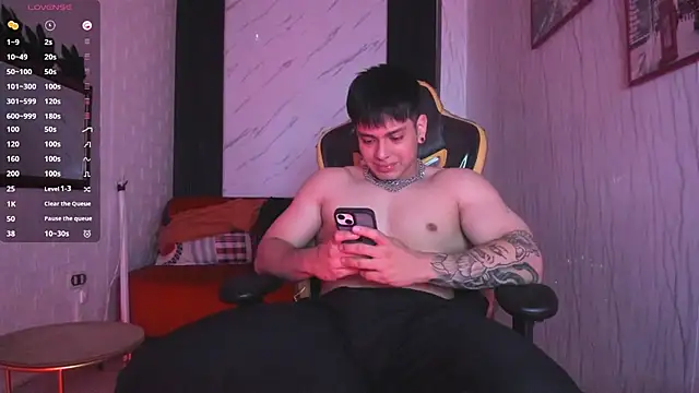 Snapshot of xKevyn chatting on 09/30/25, 12:22 xKevyn online show from 09/30/25, 12:22