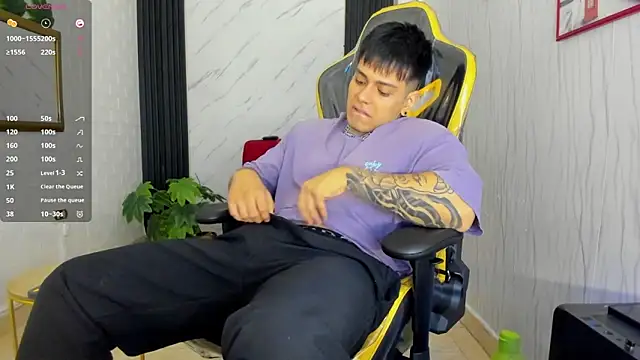 Snapshot of xKevyn chatting on 09/24/25, 12:22 xKevyn online show from 09/24/25, 12:22