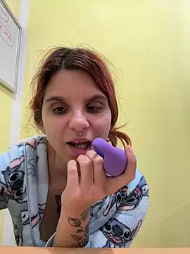 Brutecia2002 online show from 12/22/25, 11:32