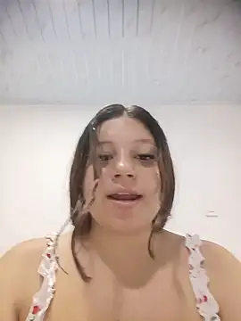 Snapshot of Shell_Latina chatting on 07/06/26, 11:51 Shell Latina online show from 07/06/26, 11:51