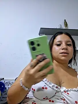 Snapshot of Shell_Latina chatting on 06/30/26, 02:33 Shell Latina online show from 06/30/26, 02:33
