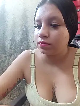 Snapshot of Shell_Latina chatting on 10/15/25, 01:52 Shell Latina online show from 10/15/25, 01:52