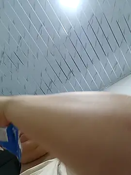 Shell Latina online show from 02/20/26, 04:09