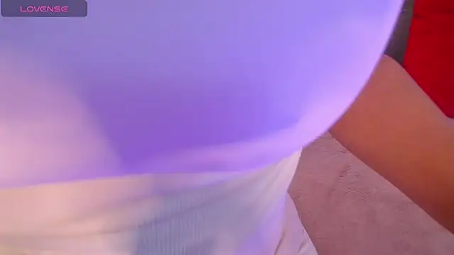 Snapshot of AmbarBega chatting on 09/12/25, 11:54 AmbarBega online show from 09/12/25, 11:54