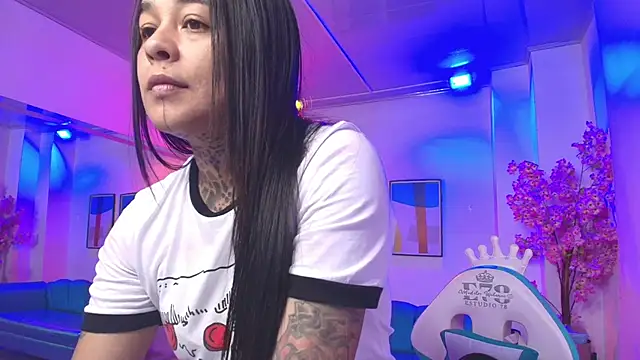 Black roseee online show from 04/12/26, 03:54