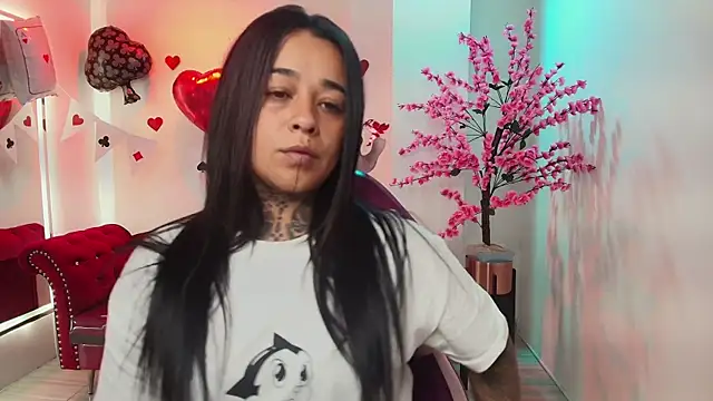 Black roseee online show from 02/17/26, 03:37