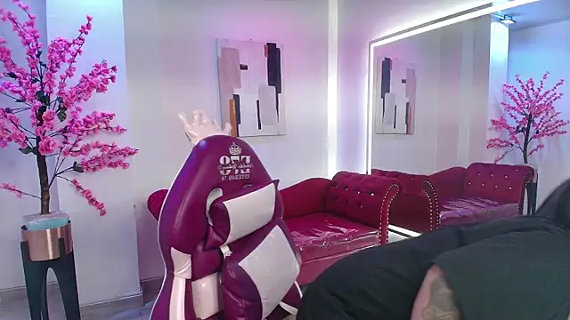 Black roseee online show from 11/22/25, 03:27