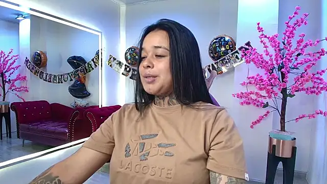 Black roseee online show from 10/28/25, 03:51